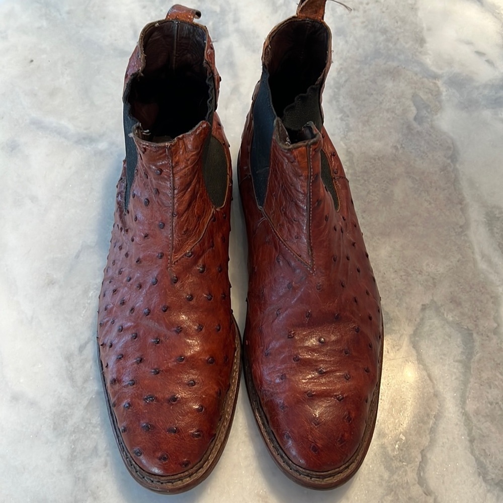 Allen Edmonds Ostrich Chelsea style pull on boots. Size 11.5 D